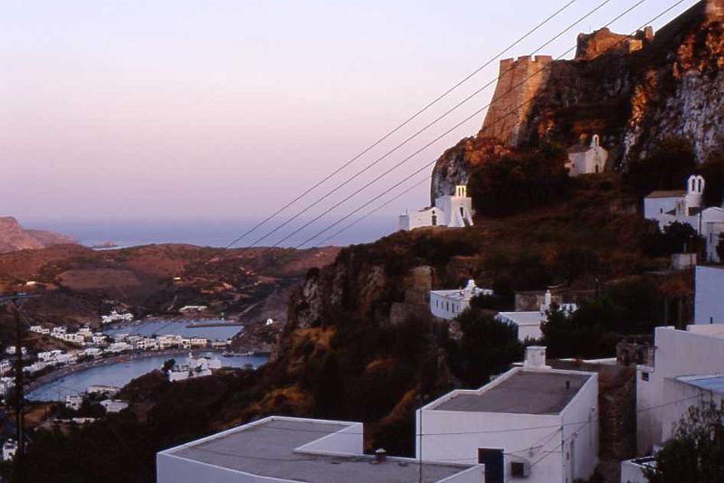79-Kithira (da Hora,le baie di Kapsali),7 agosto 2003.jpg